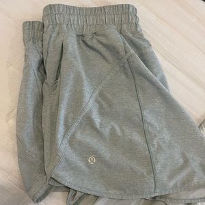 Lululemon Track That Short 5”.  They have gently been worn.  Size 14.